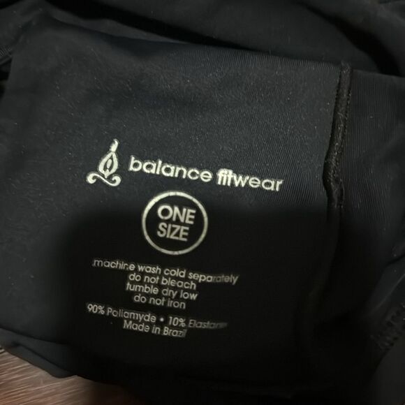 Black Workout Tank - One Size - LIKE NEW - Black Simple Strappy Back Top - Picture 4 of 4